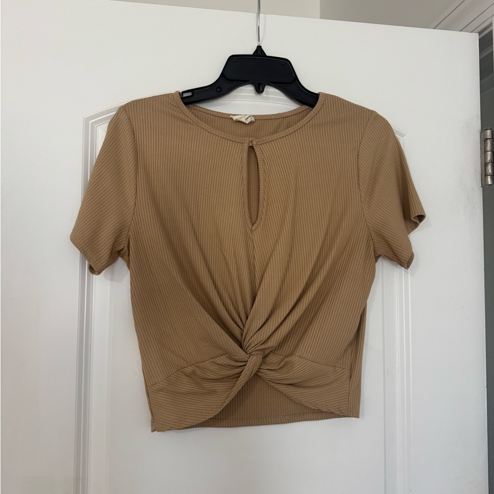 Tan ribbed top